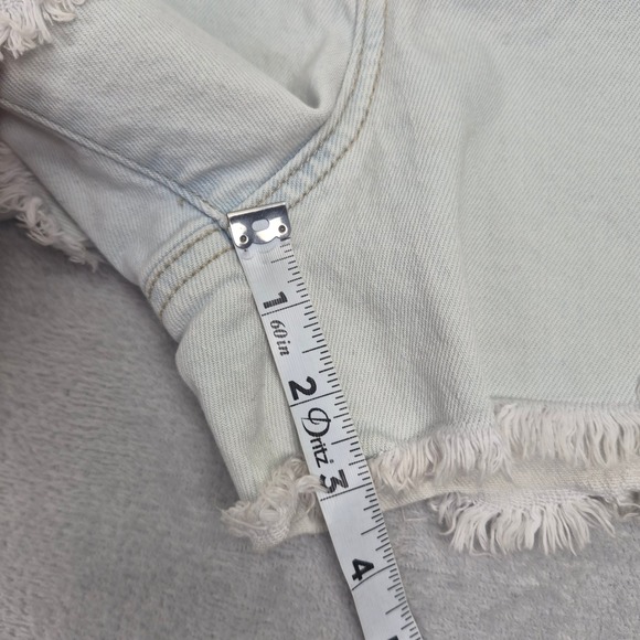 NWT 14 (34) High Rise Frayed Hem Maurices Jean Shorts Distressed Denim Light - Picture 6 of 12
